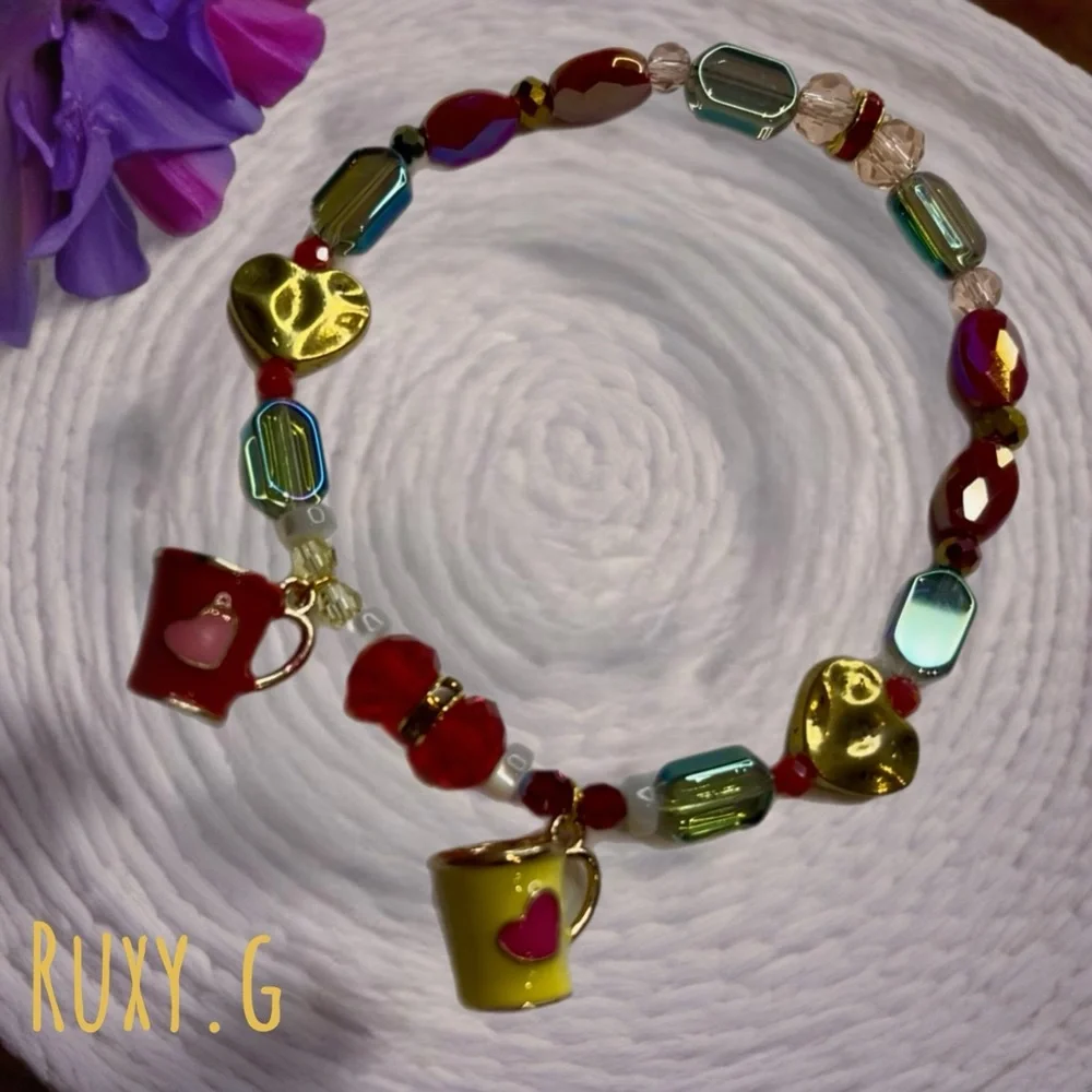 Multicolor Beaded Bracelet Set - Picture 6 of 12